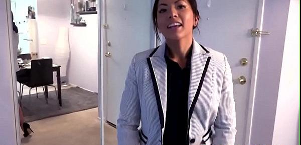  Asian realtor pussypounded by the landlord